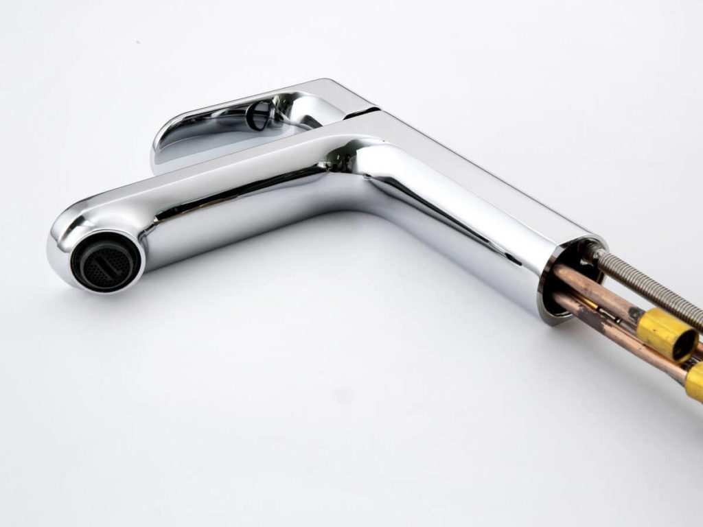 Cмеситель для раковины с гигиеническим ручным душем Альфа AQ1912CR